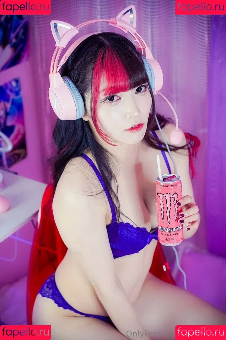 Maki Itoh Onlyfans Photo Gallery 