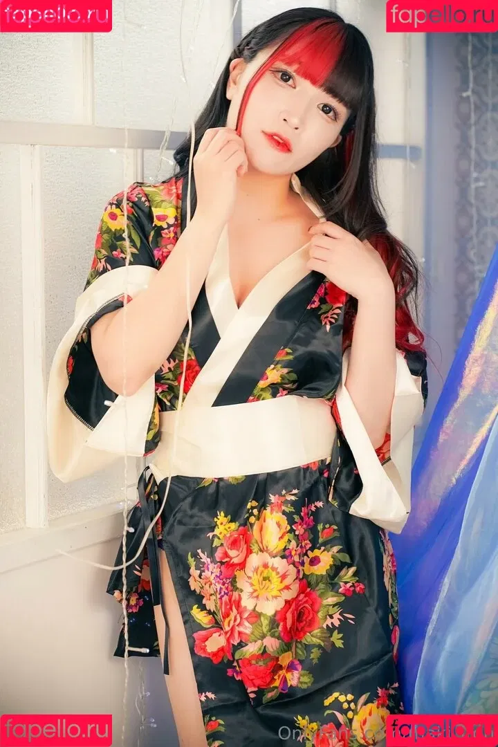 Maki Itoh Onlyfans Photo Gallery 