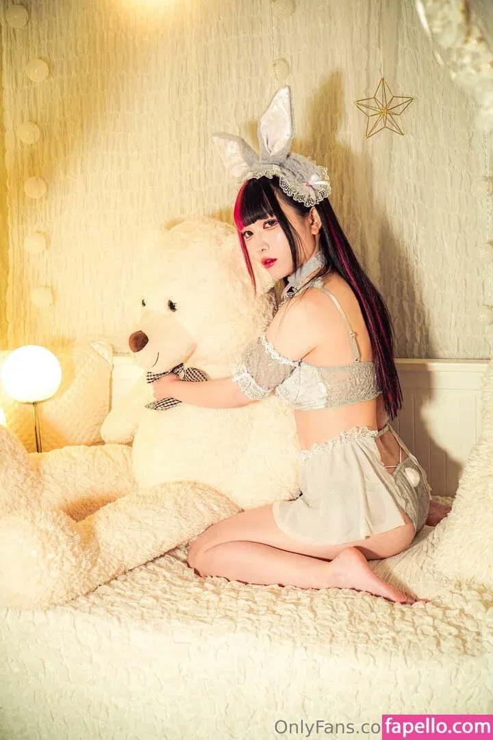 Maki Itoh Onlyfans Photo Gallery 