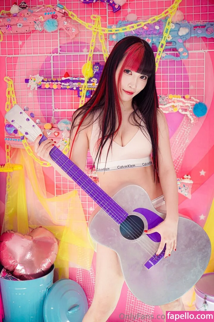 Maki Itoh Onlyfans Photo Gallery 