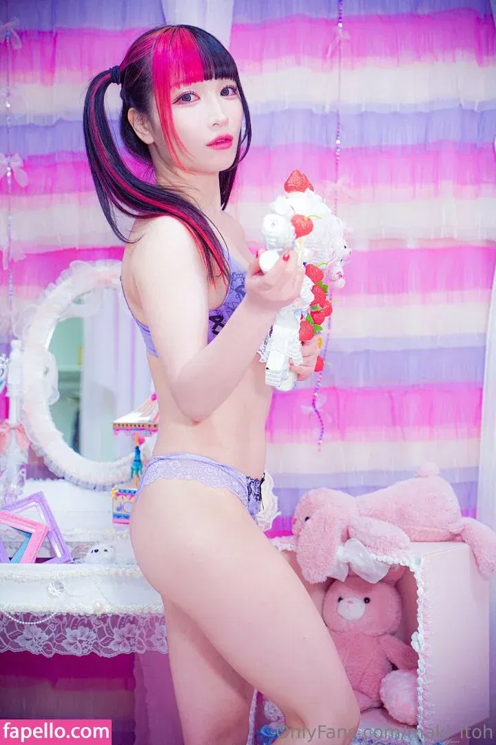 Maki Itoh Onlyfans Photo Gallery 