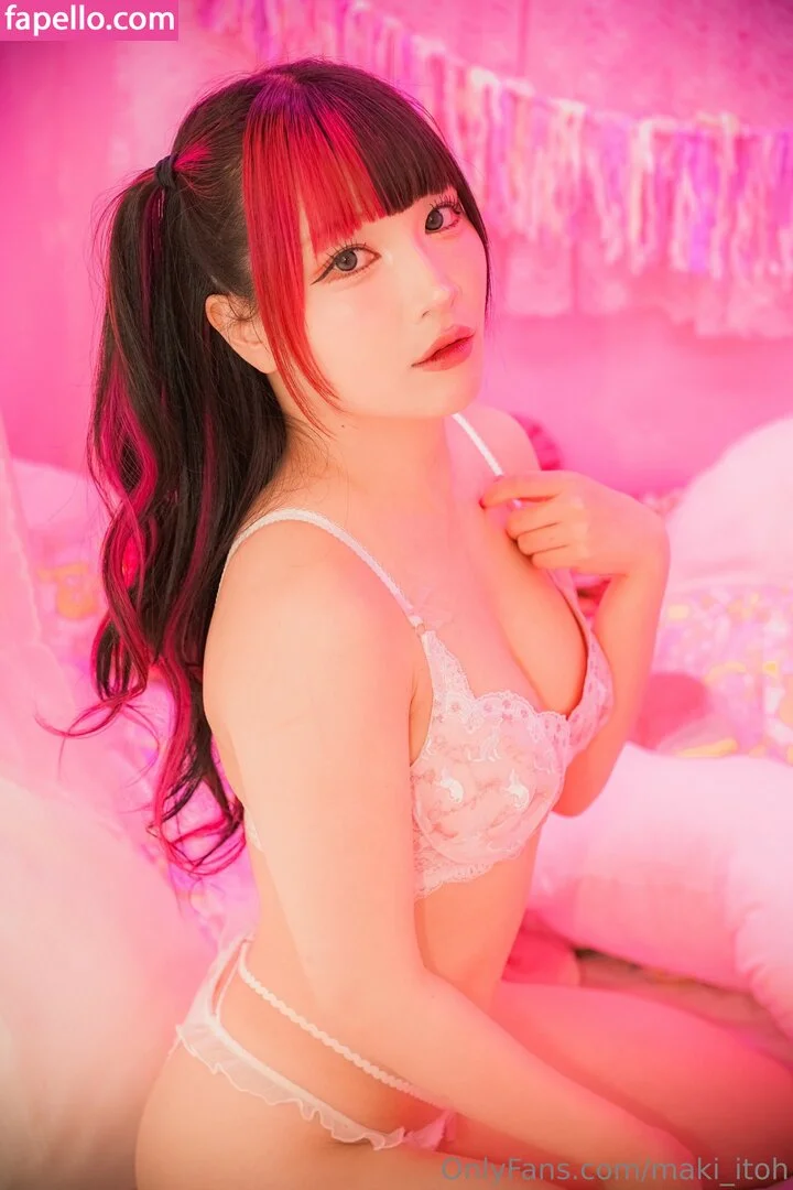 Maki Itoh Onlyfans Photo Gallery 