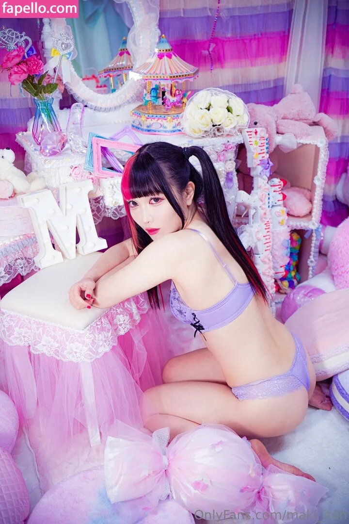 Maki Itoh Onlyfans Photo Gallery 