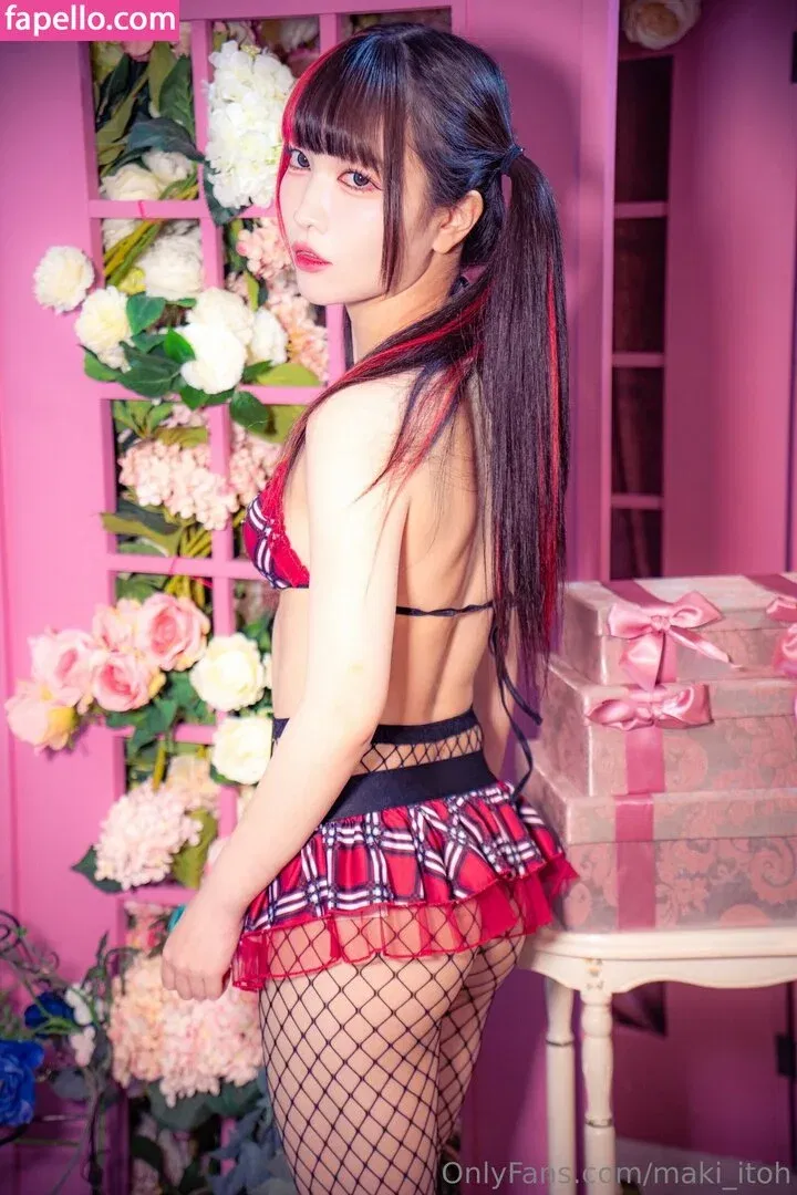 Maki Itoh Onlyfans Photo Gallery 