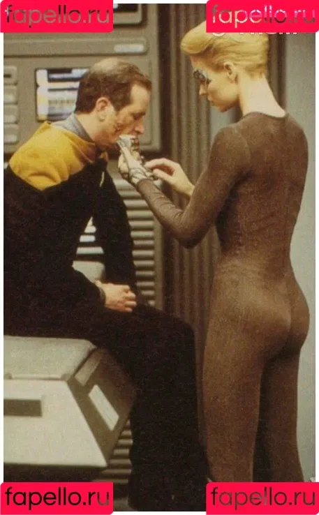 Jeri Ryan Onlyfans Photo Gallery 