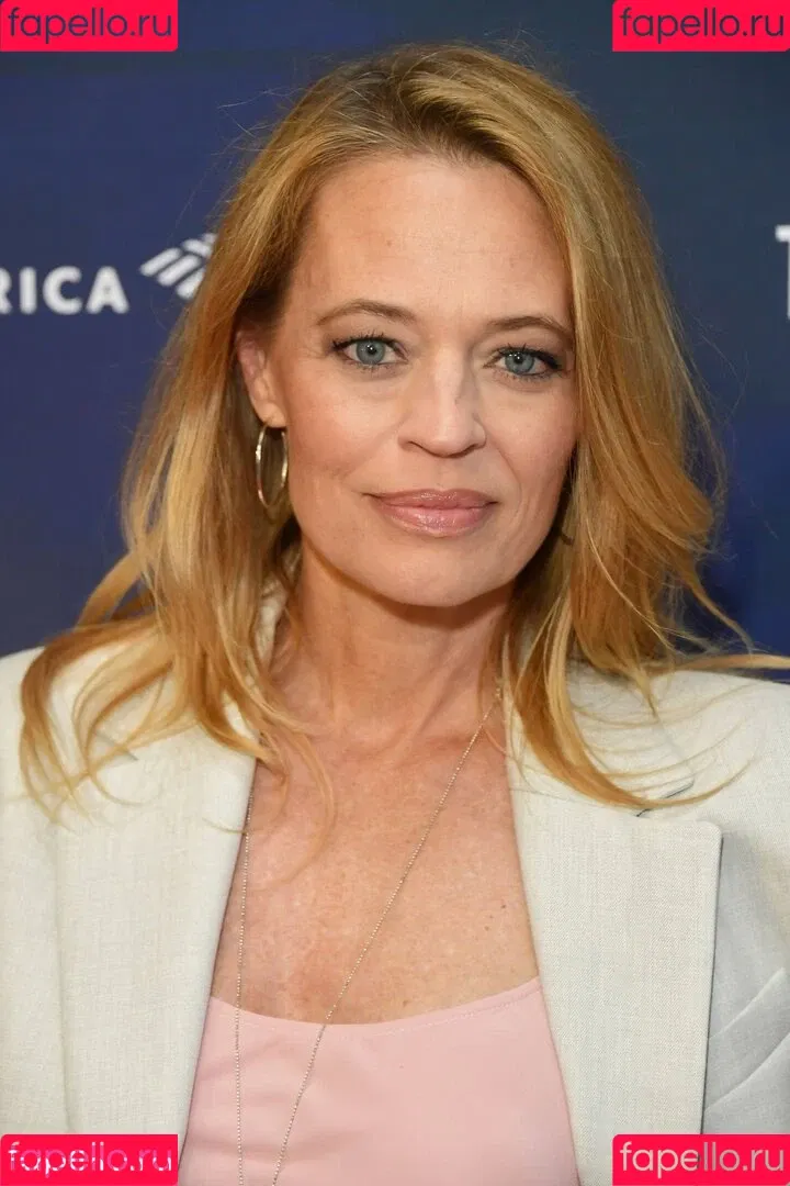 Jeri Ryan Onlyfans Photo Gallery 