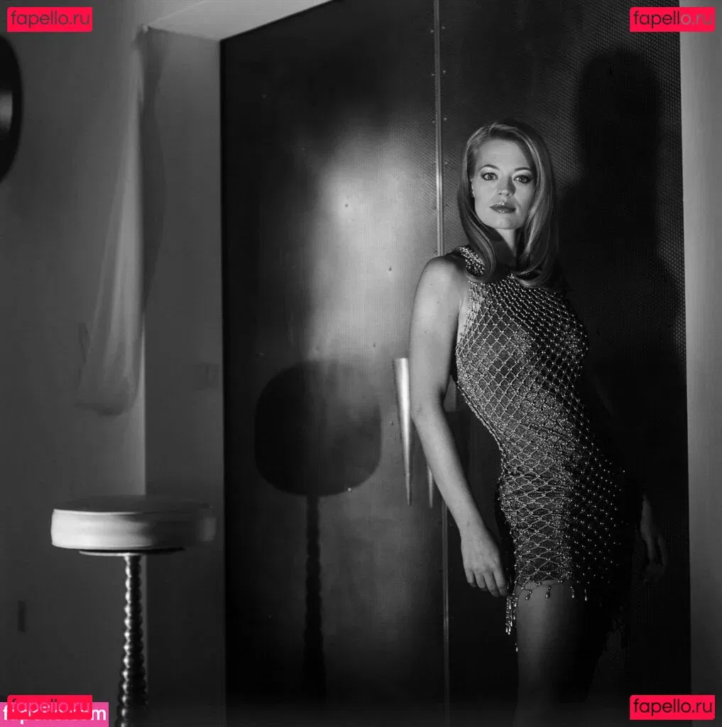 Jeri Ryan Onlyfans Photo Gallery 