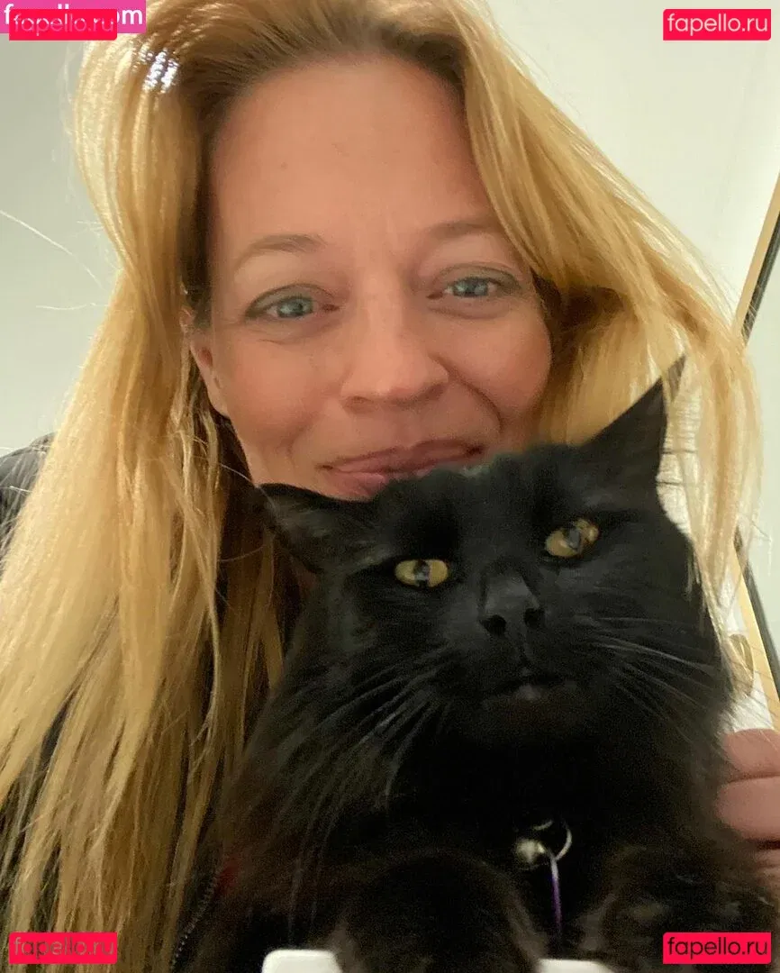 Jeri Ryan Onlyfans Photo Gallery 