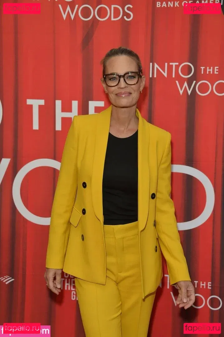 Jeri Ryan Onlyfans Photo Gallery 