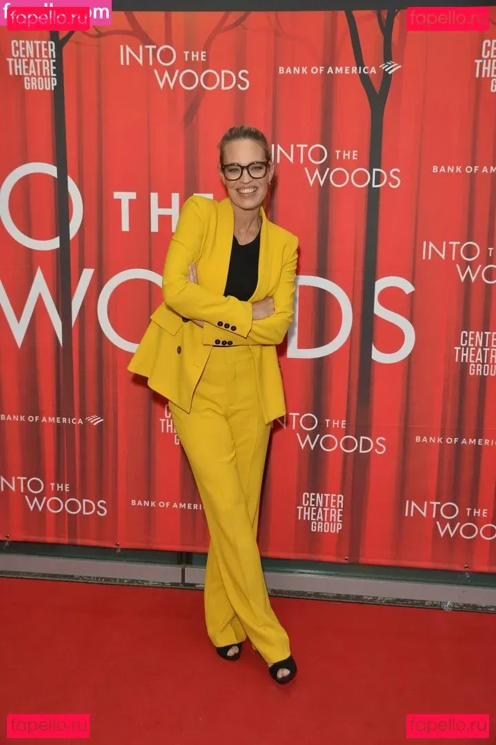 Jeri Ryan Onlyfans Photo Gallery 