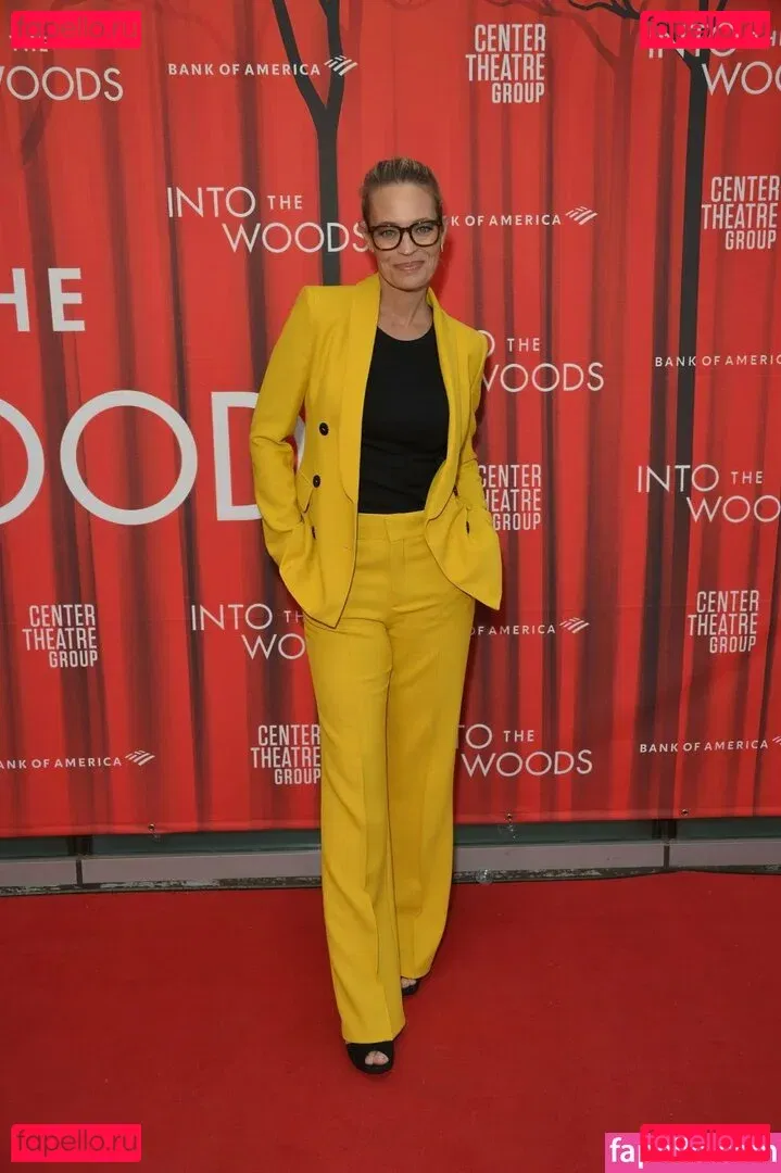 Jeri Ryan Onlyfans Photo Gallery 