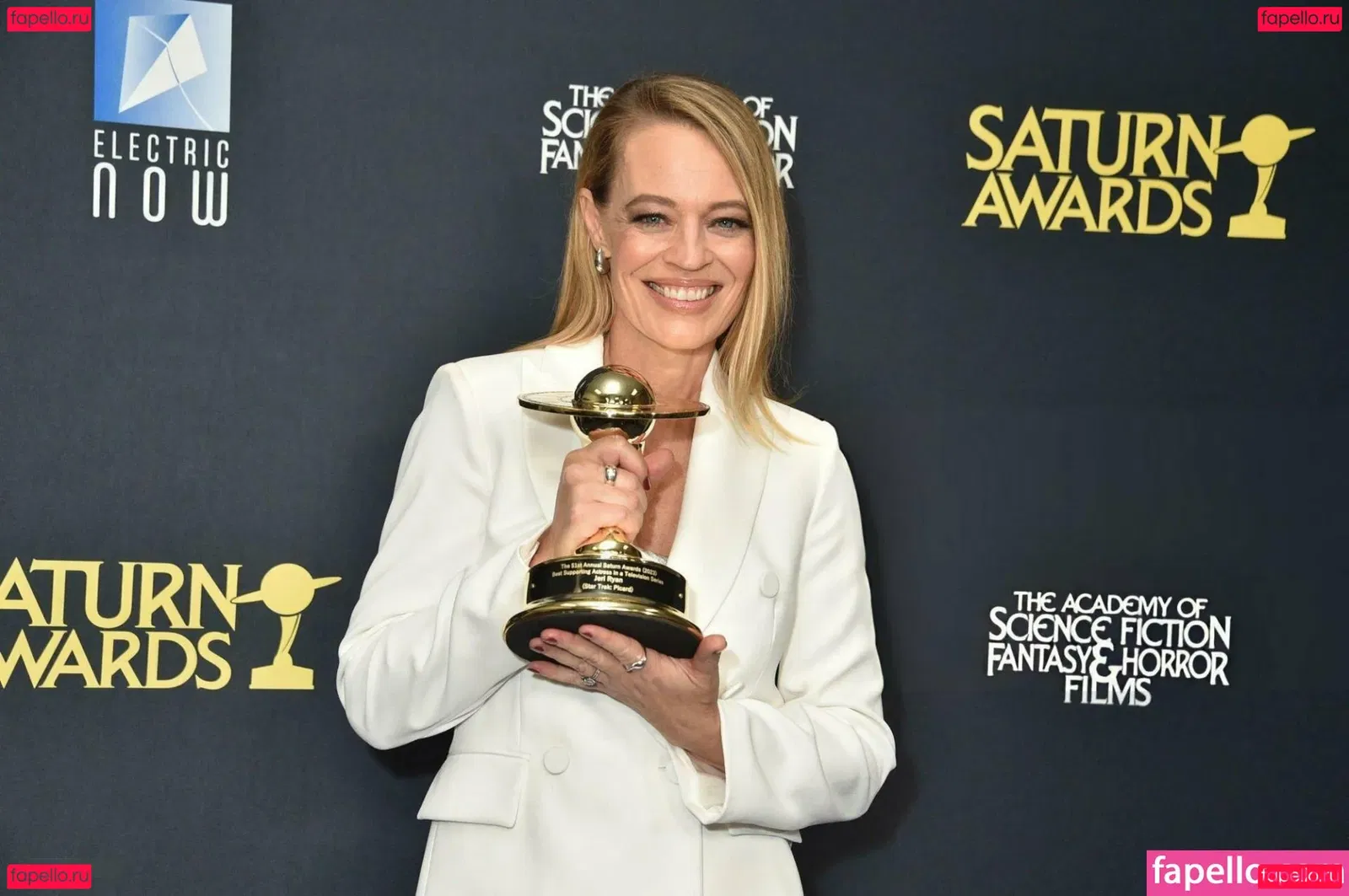 Jeri Ryan Onlyfans Photo Gallery 