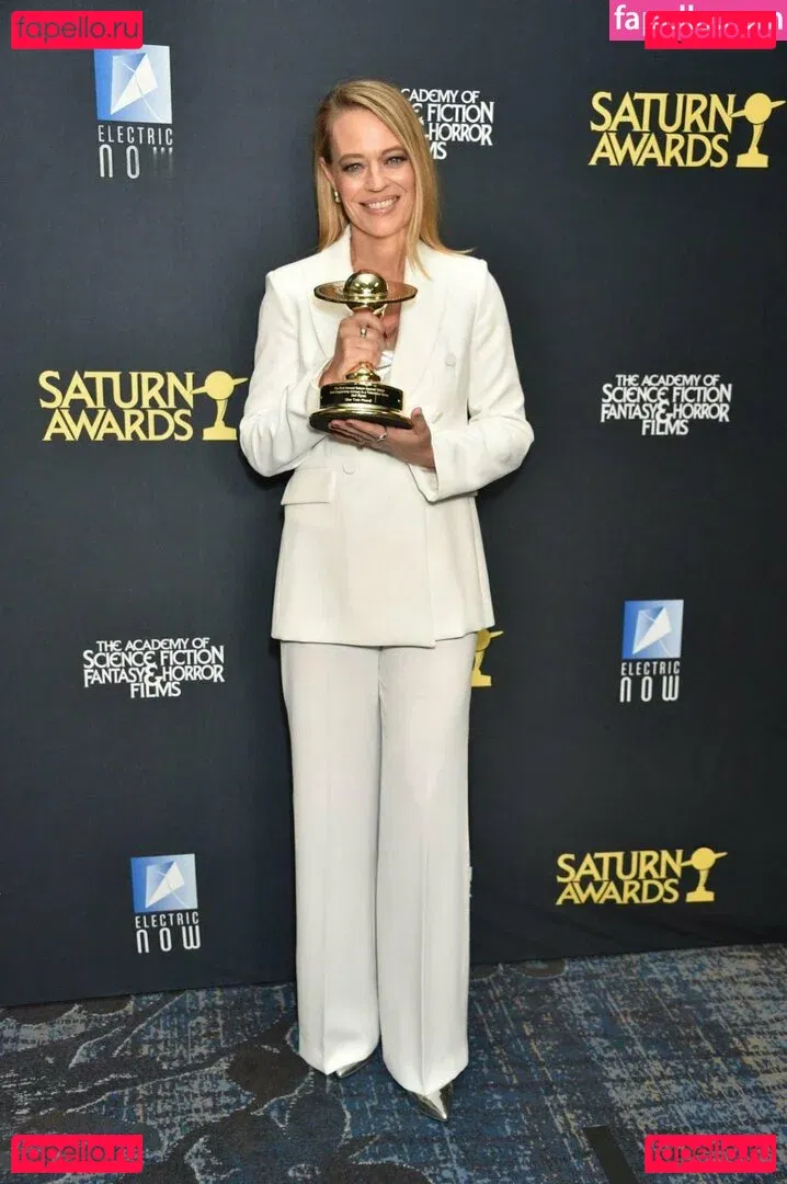 Jeri Ryan Onlyfans Photo Gallery 