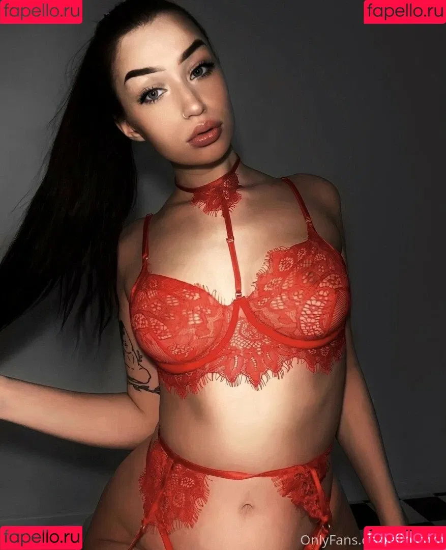 nnikolvv Onlyfans Photo Gallery 