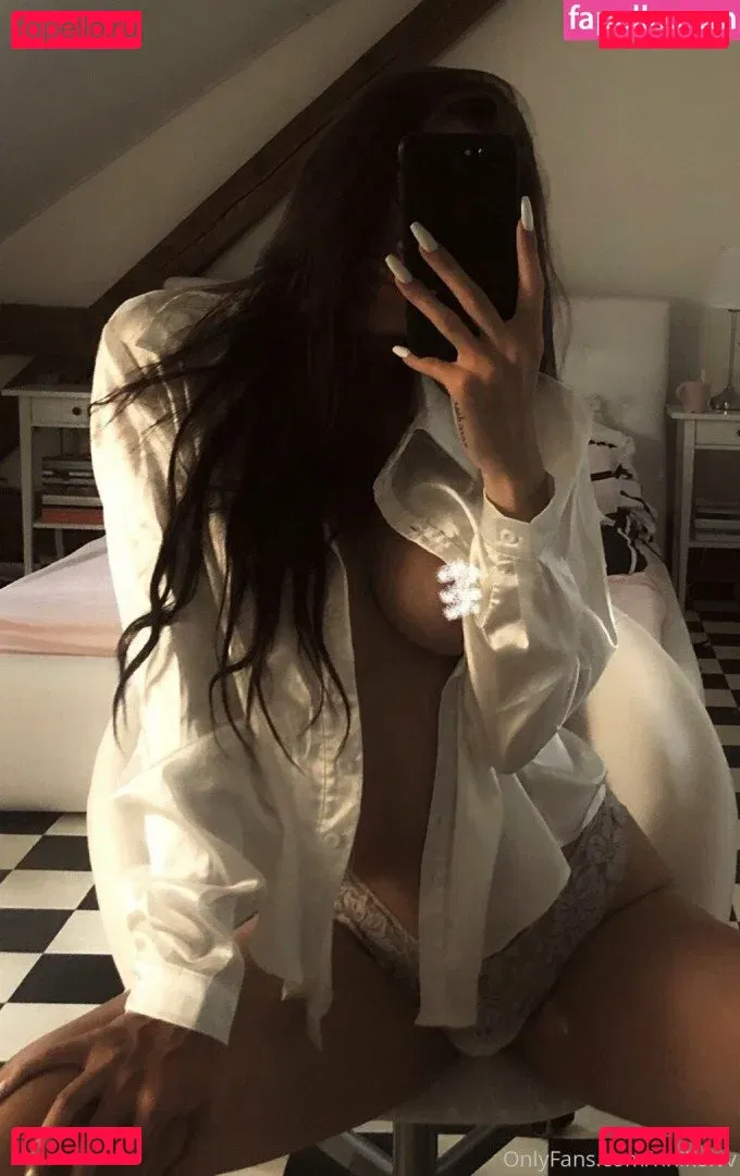 nnikolvv Onlyfans Photo Gallery 