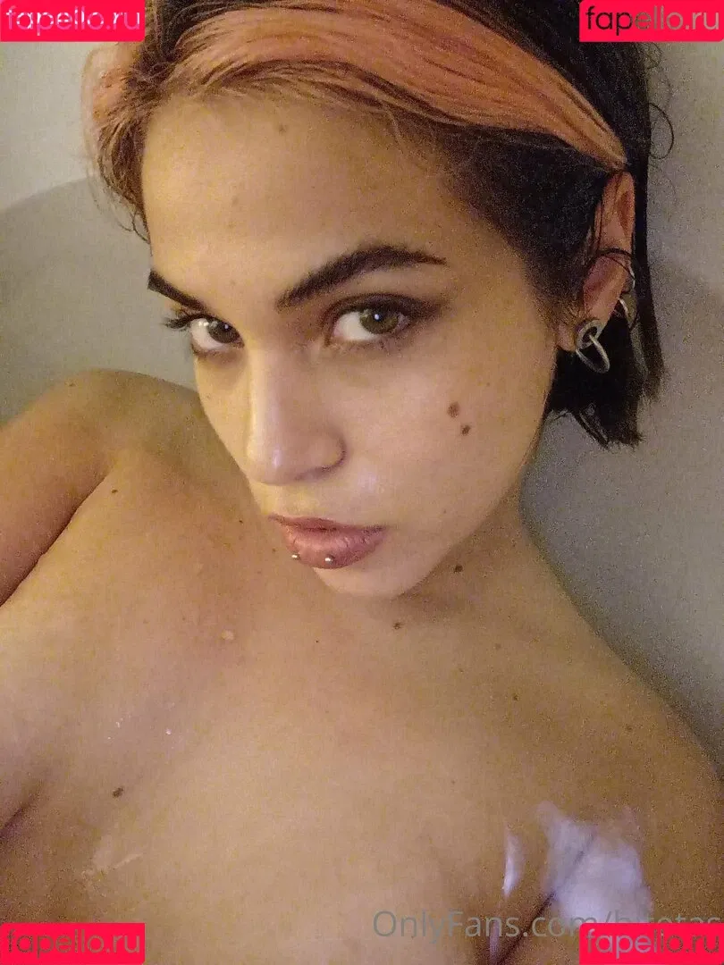hitetas Onlyfans Photo Gallery 