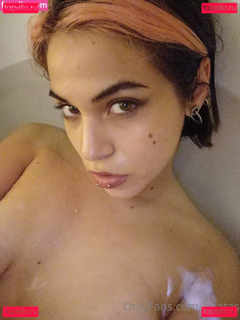 hitetas Onlyfans Photo Gallery 