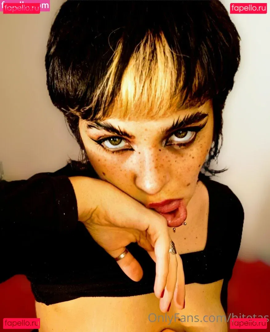 hitetas Onlyfans Photo Gallery 