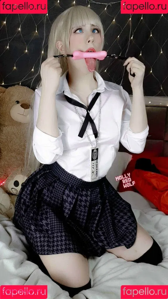 MollyRedWolf Onlyfans Photo Gallery 
