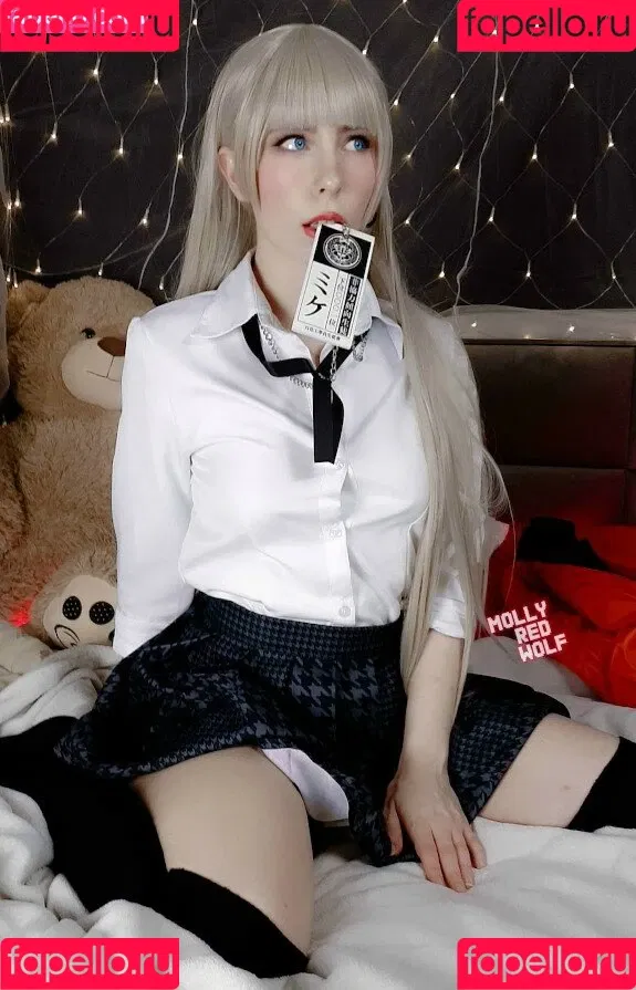 MollyRedWolf Onlyfans Photo Gallery 
