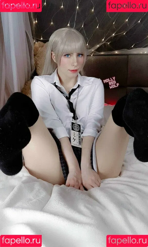 MollyRedWolf Onlyfans Photo Gallery 