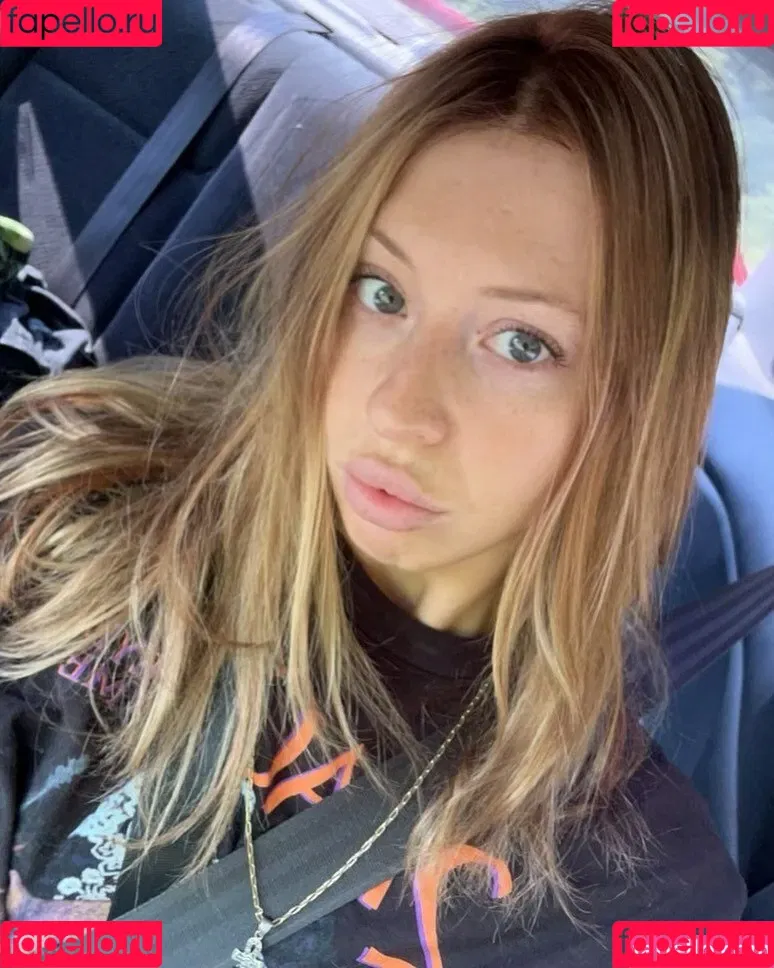 lolcaughtureye Onlyfans Photo Gallery 