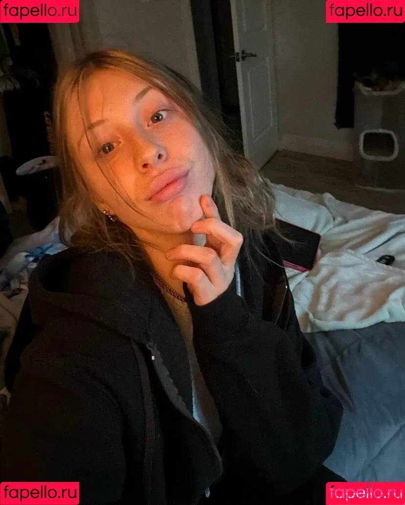 lolcaughtureye Onlyfans Photo Gallery 