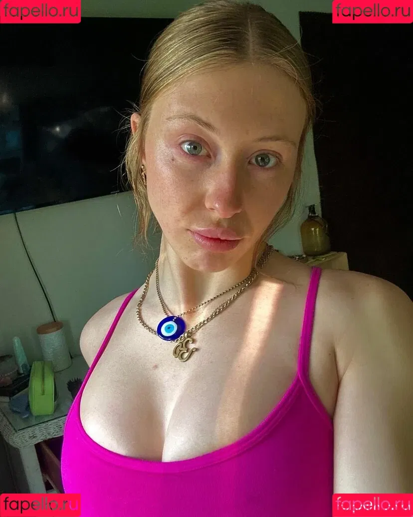lolcaughtureye Onlyfans Photo Gallery 