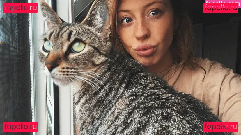 lolcaughtureye Onlyfans Photo Gallery 