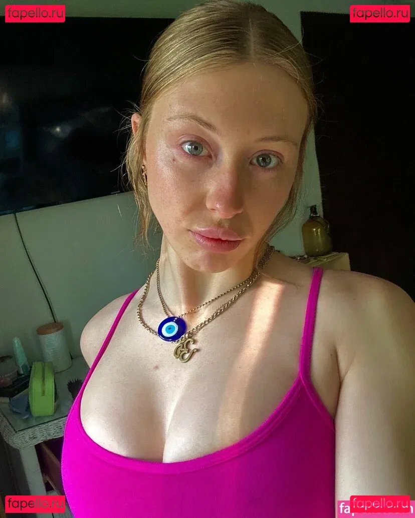 lolcaughtureye Onlyfans Photo Gallery 