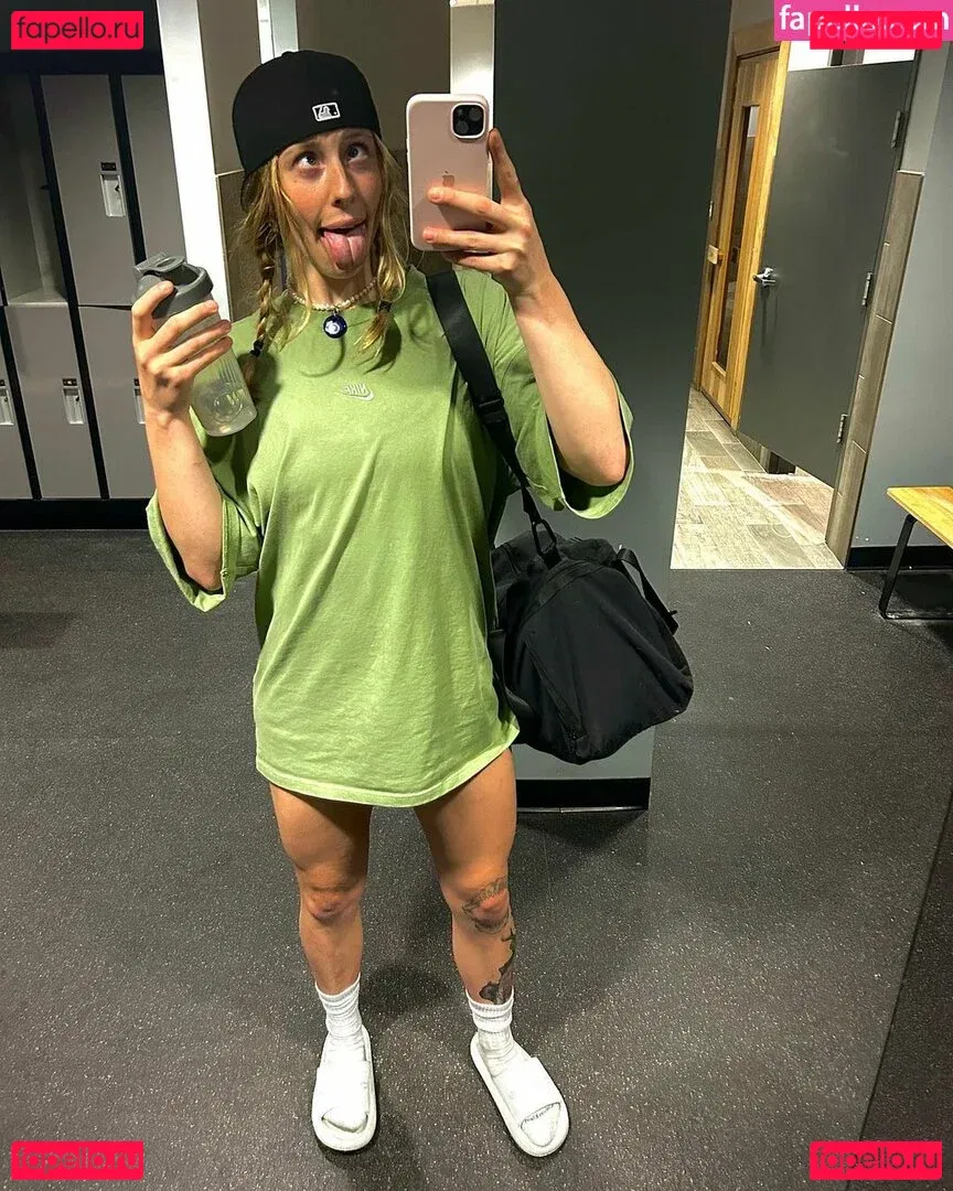 lolcaughtureye Onlyfans Photo Gallery 