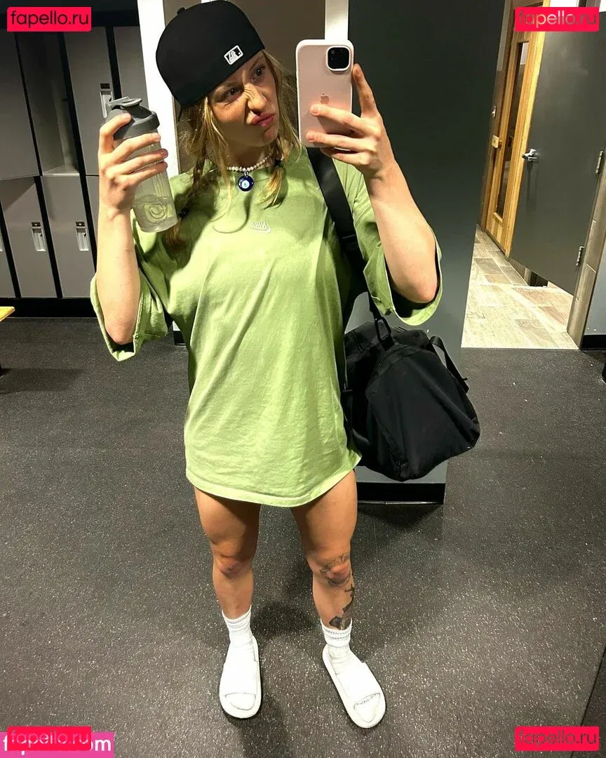 lolcaughtureye Onlyfans Photo Gallery 