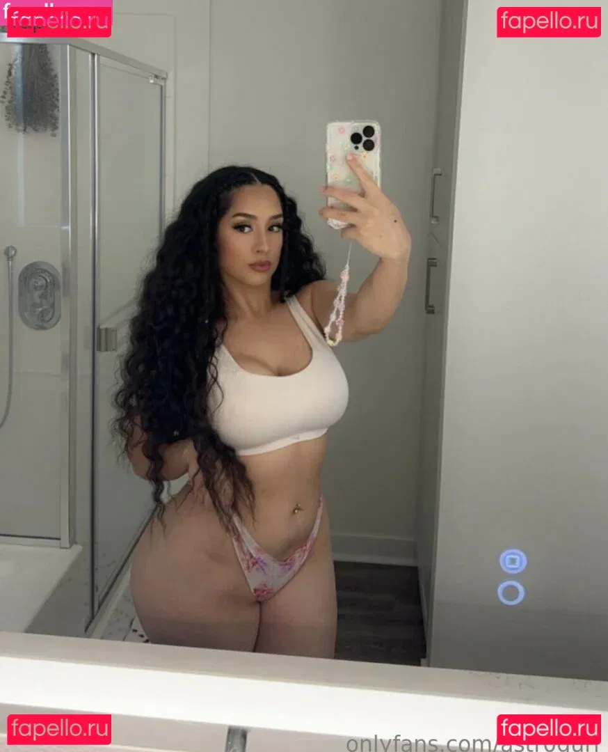 Eswefany Onlyfans Photo Gallery 