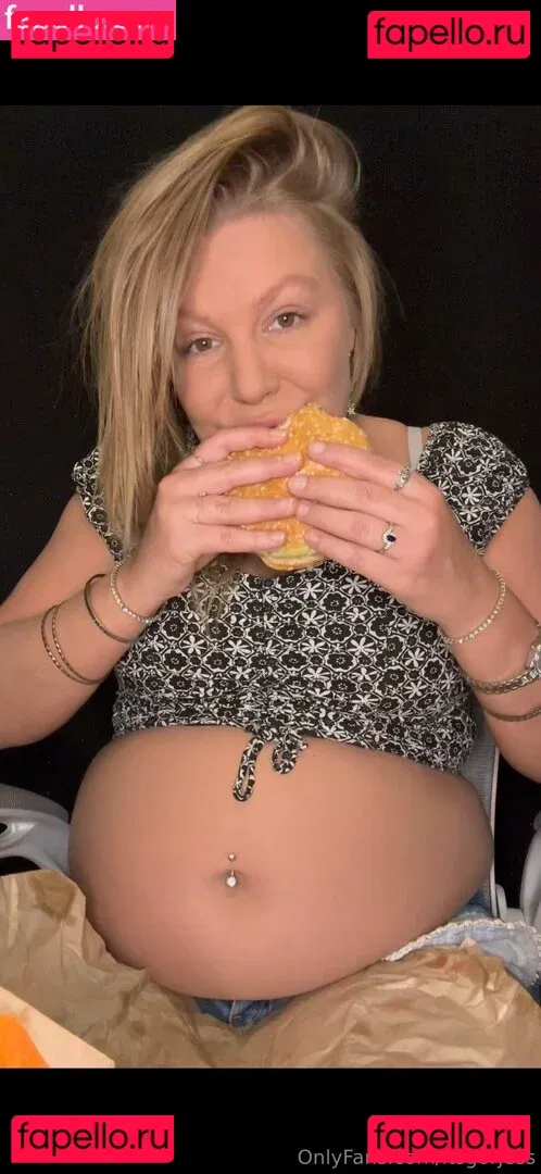 itsgorjess Onlyfans Photo Gallery 