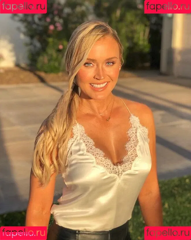 Blair O'Neal Onlyfans Photo Gallery 