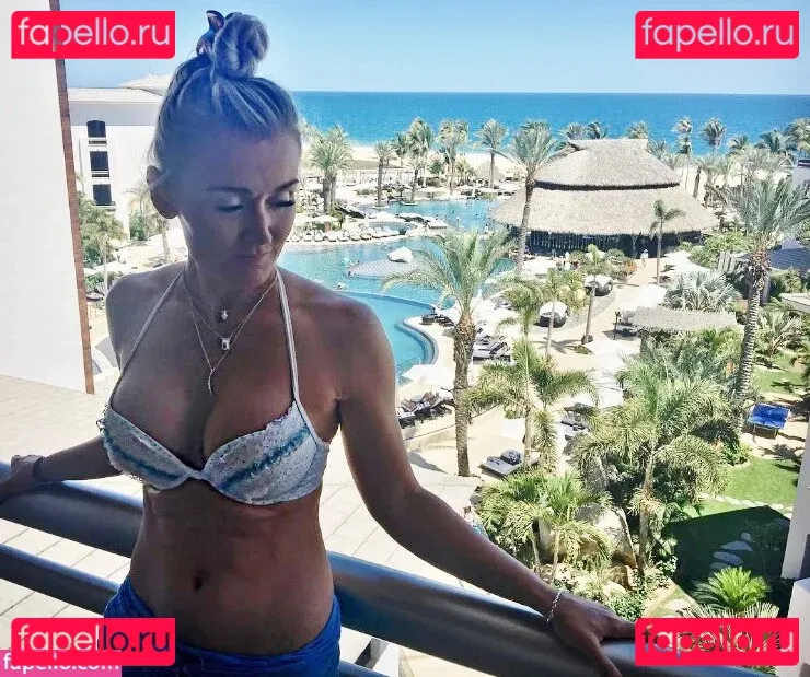 Blair O'Neal Onlyfans Photo Gallery 