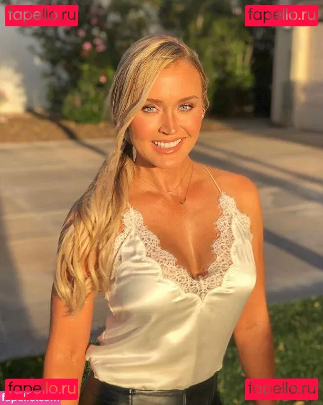 Blair O'Neal Onlyfans Photo Gallery 