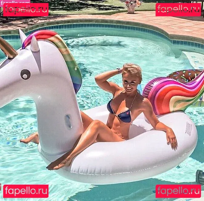 Blair O'Neal Onlyfans Photo Gallery 