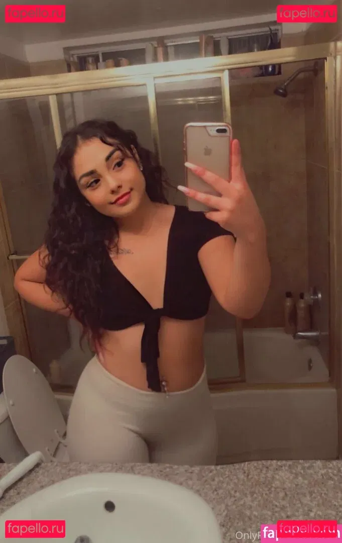 rissbby Onlyfans Photo Gallery 