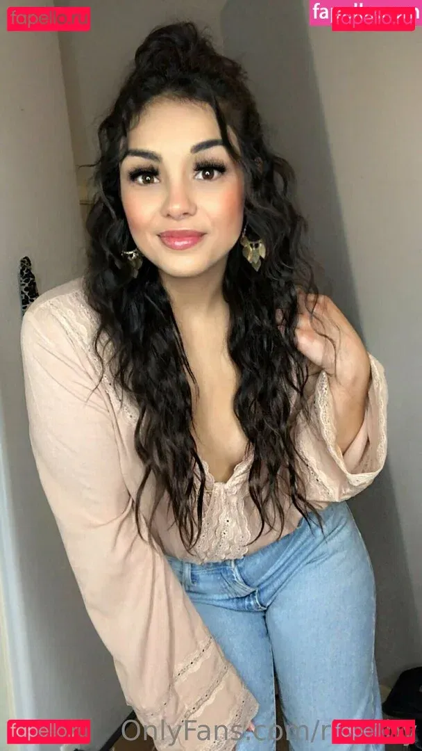 rissbby Onlyfans Photo Gallery 