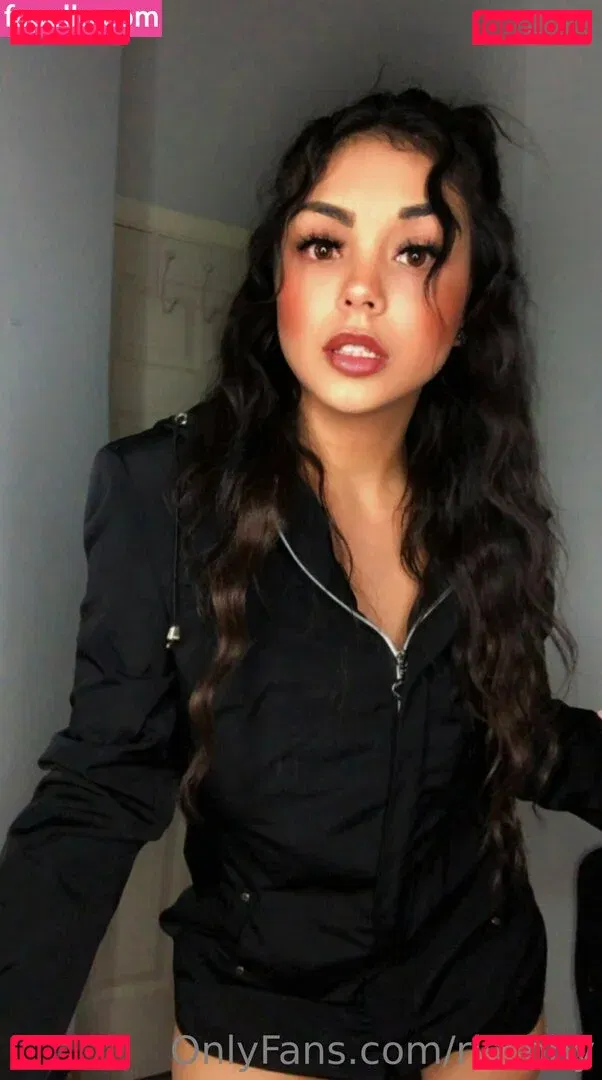 rissbby Onlyfans Photo Gallery 