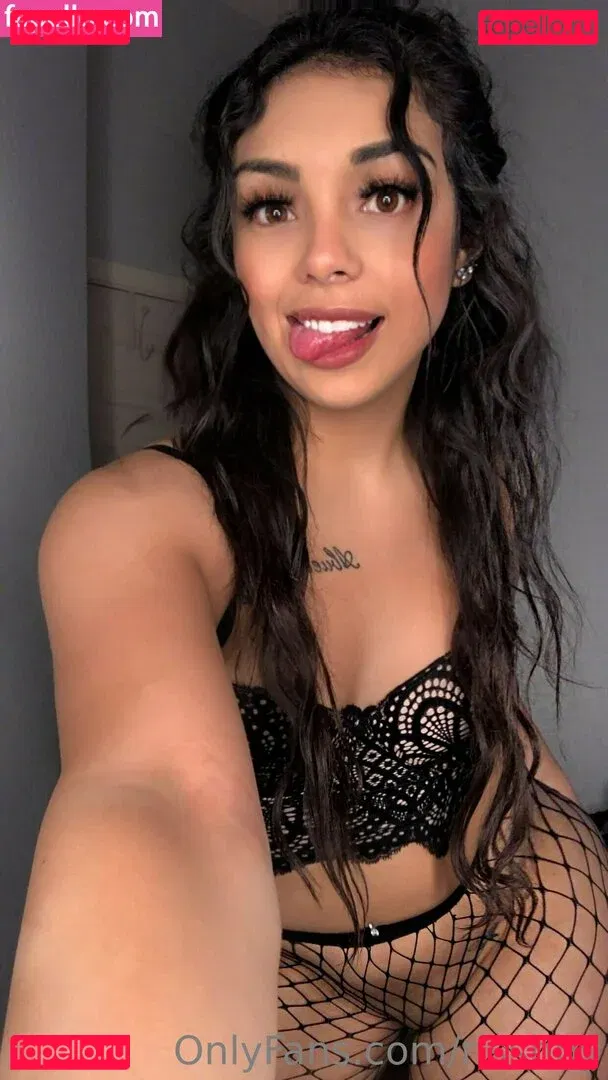 rissbby Onlyfans Photo Gallery 