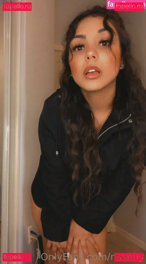 rissbby Onlyfans Photo Gallery 