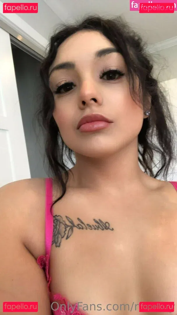 rissbby Onlyfans Photo Gallery 