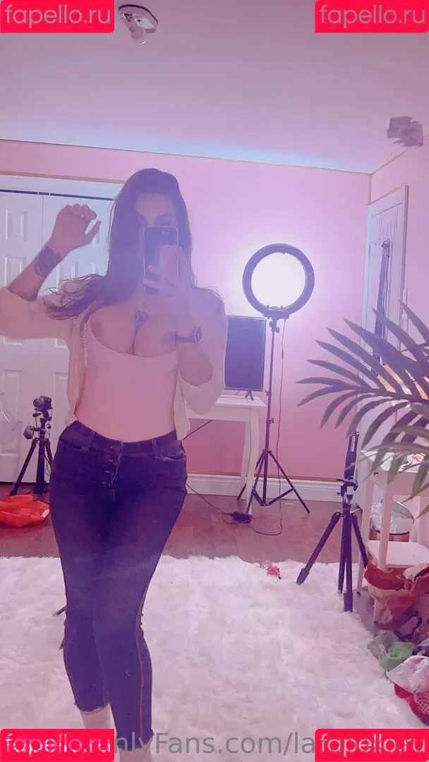 laraloxley Onlyfans Photo Gallery 
