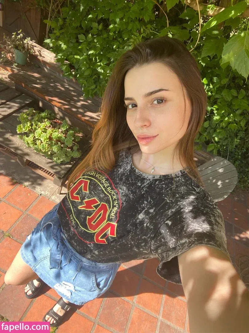 lolalala23 Onlyfans Photo Gallery 