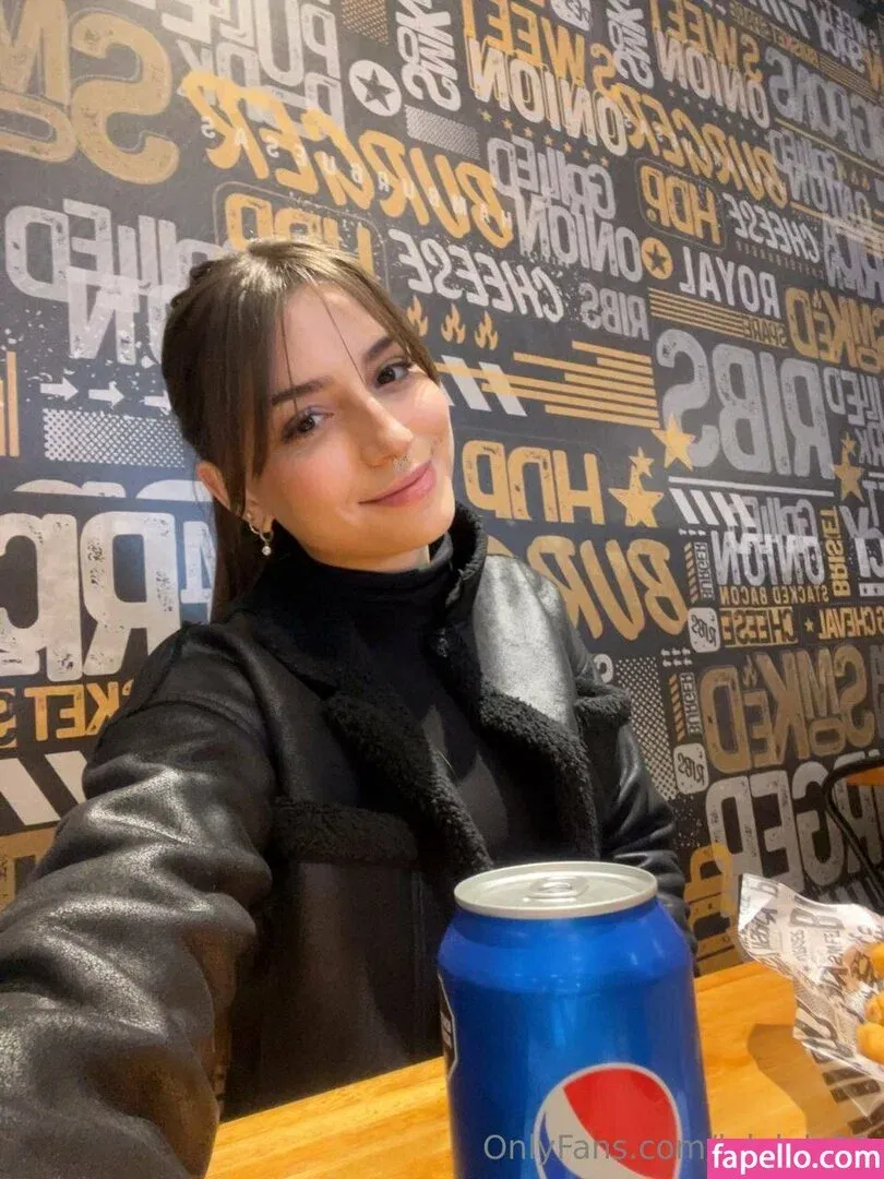 lolalala23 Onlyfans Photo Gallery 