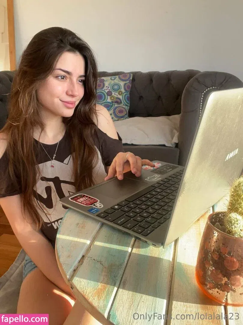 lolalala23 Onlyfans Photo Gallery 