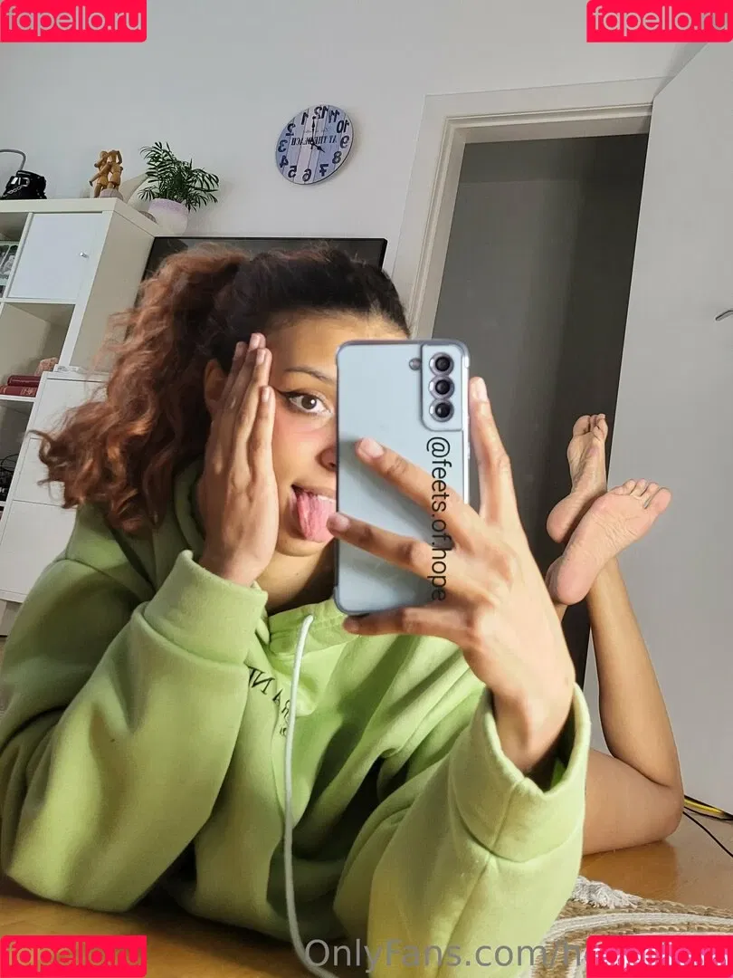 hope.feet Onlyfans Photo Gallery 