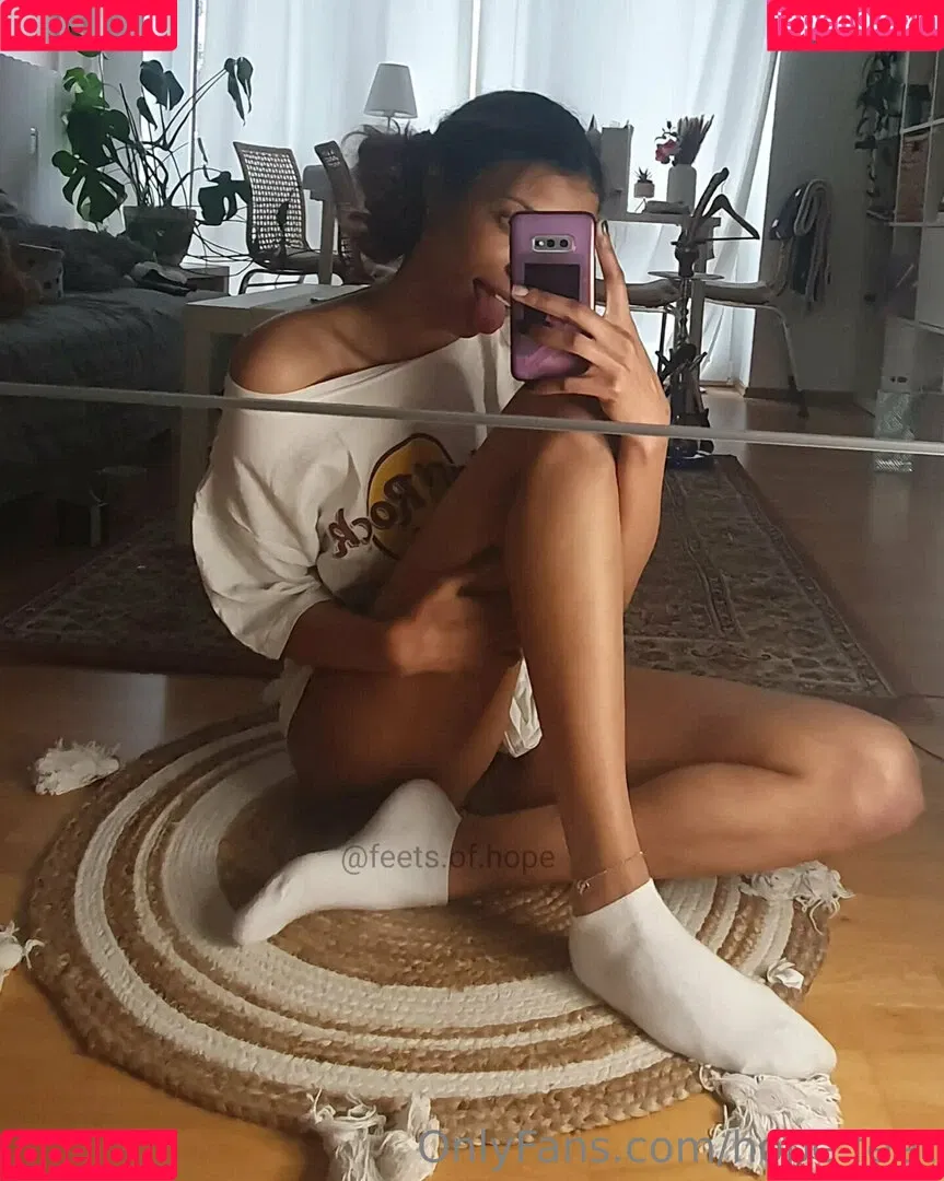 hope.feet Onlyfans Photo Gallery 